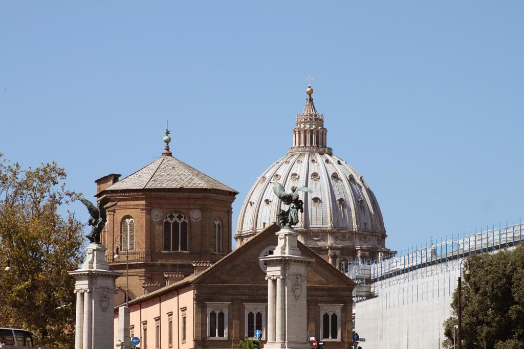 Raphael Rooms Roma Esterno foto